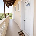 Verano Vista Apartment_near The Sea-free Parking